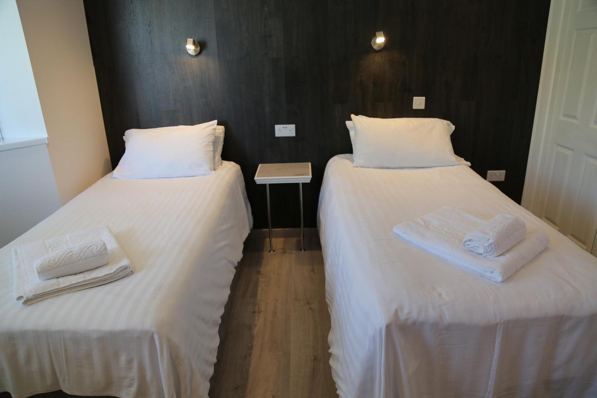 Debden Guest House Hillingdon Zimmer foto